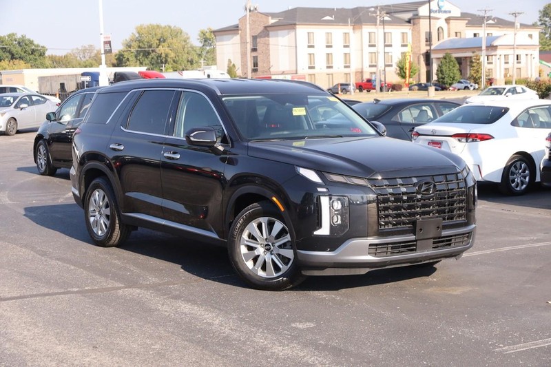 Hyundai Palisade Vehicle Full-screen Gallery Image 2