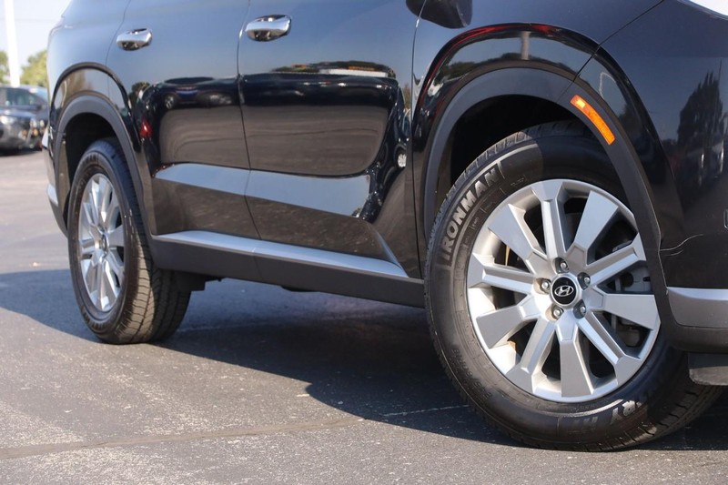 Hyundai Palisade Vehicle Full-screen Gallery Image 3