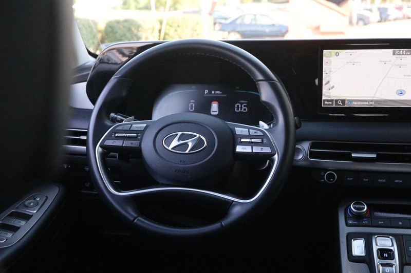 Hyundai Palisade Vehicle Full-screen Gallery Image 24