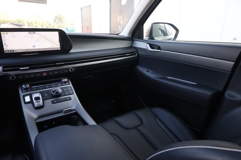 Hyundai Palisade Vehicle Full-screen Gallery Image 26