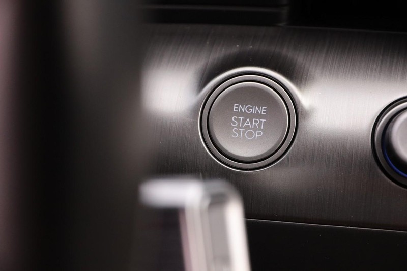 Hyundai Kona Vehicle Full-screen Gallery Image 14