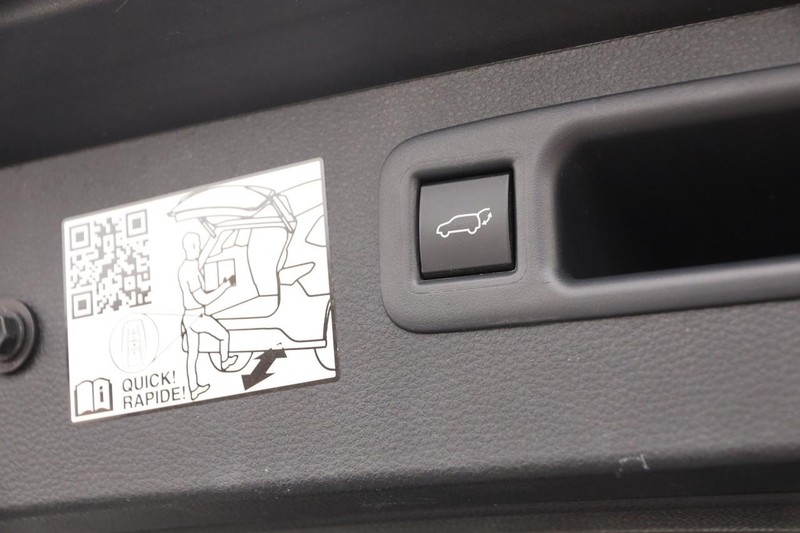 Toyota Highlander Vehicle Image 09