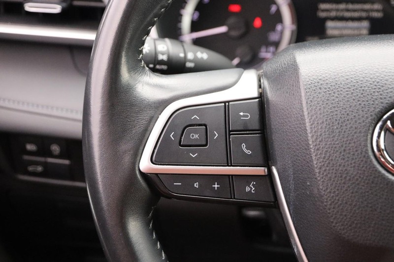 Toyota Highlander Vehicle Image 15