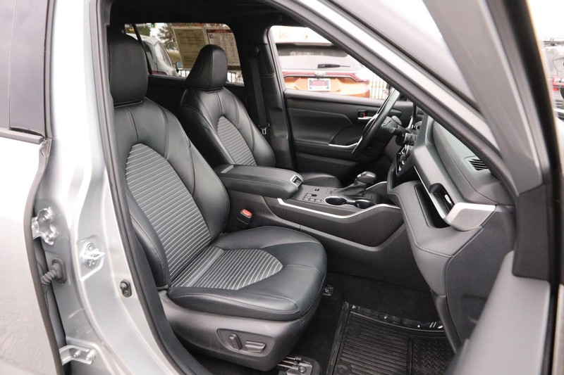 Toyota Highlander Vehicle Image 31