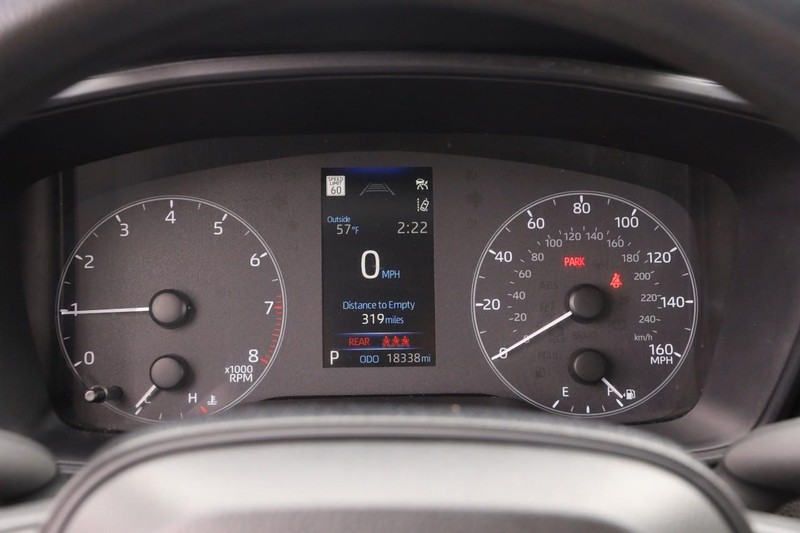 Toyota Corolla Vehicle Full-screen Gallery Image 13