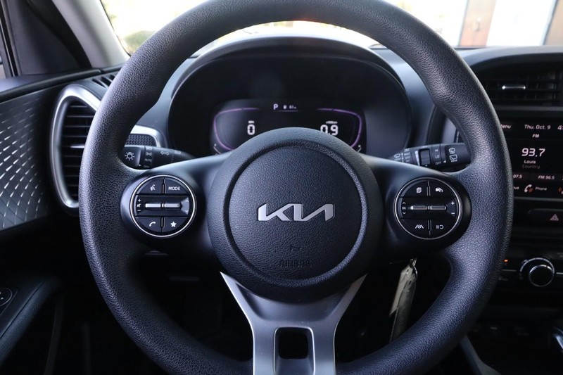 Kia Soul Vehicle Full-screen Gallery Image 10