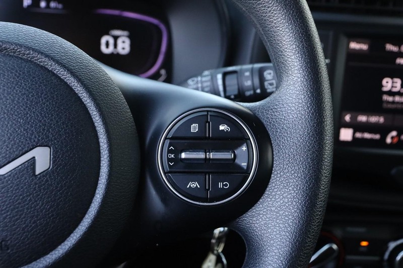 Kia Soul Vehicle Full-screen Gallery Image 12