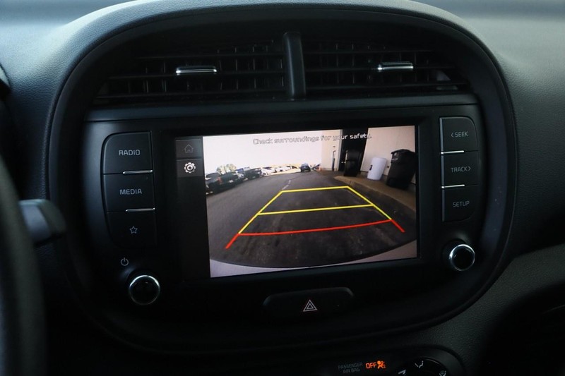 Kia Soul Vehicle Full-screen Gallery Image 15