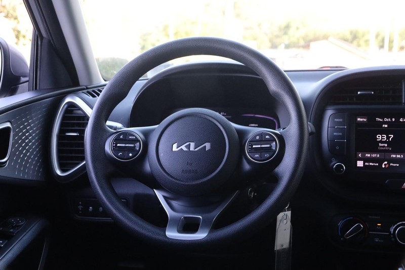 Kia Soul Vehicle Full-screen Gallery Image 20