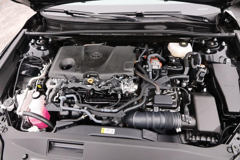 Toyota Camry Vehicle Full-screen Gallery Image 27