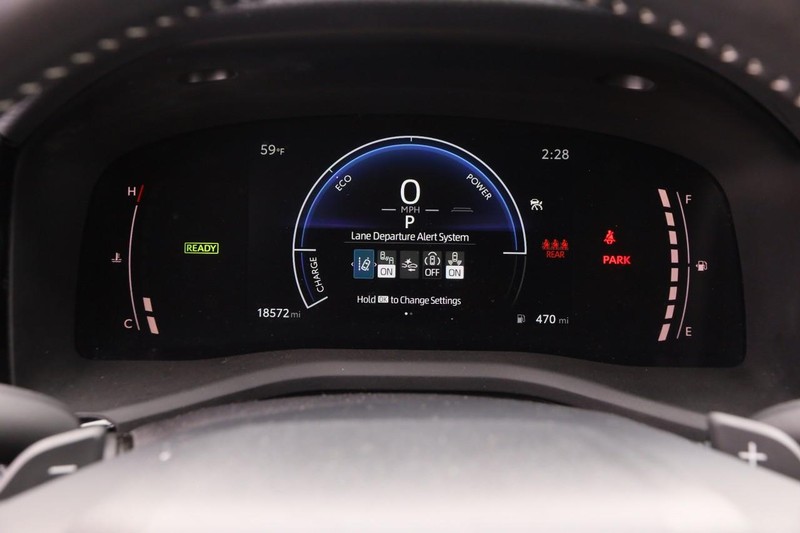 Toyota Camry Vehicle Full-screen Gallery Image 13