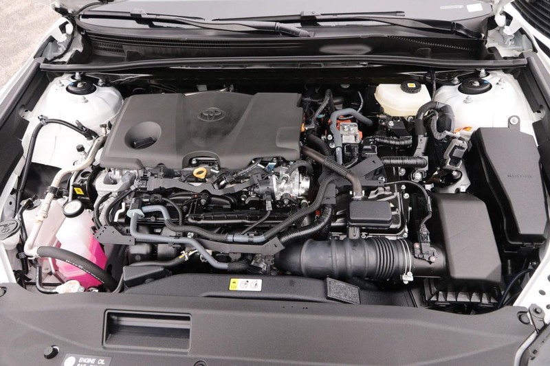 Toyota Camry Vehicle Full-screen Gallery Image 26