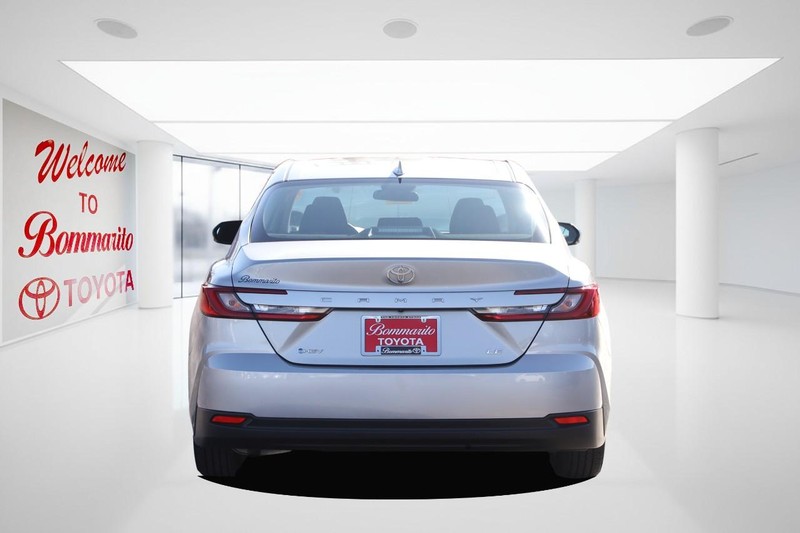 Toyota Camry Vehicle Image 06