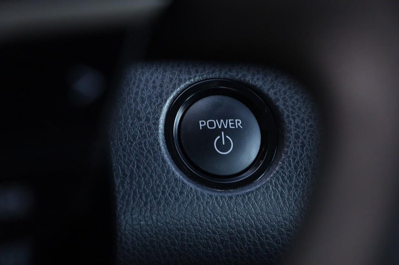 Toyota Camry Vehicle Image 14