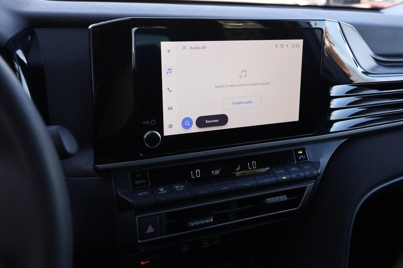 Toyota Camry Vehicle Image 15