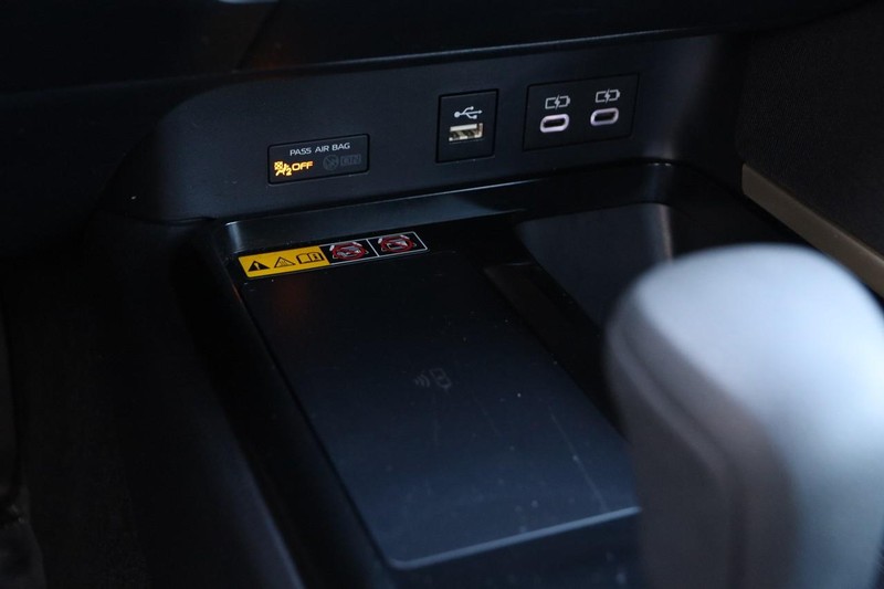 Toyota Camry Vehicle Image 20