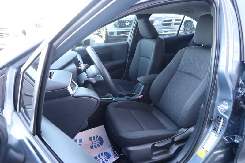 Toyota Corolla Vehicle Full-screen Gallery Image 8