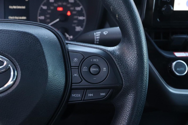 Toyota Corolla Vehicle Full-screen Gallery Image 12