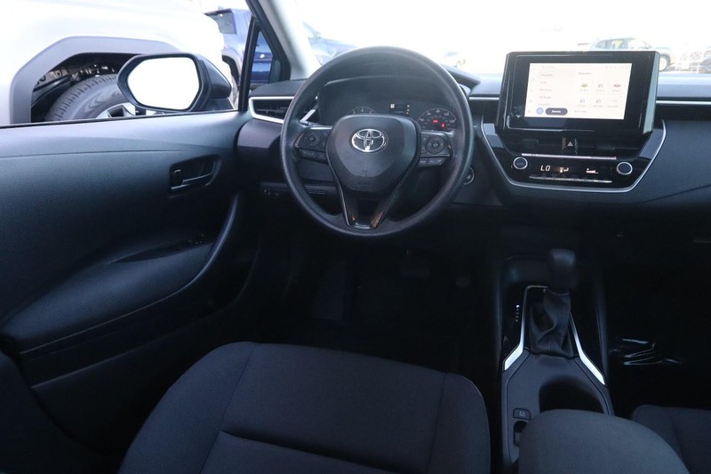Toyota Corolla Vehicle Full-screen Gallery Image 19