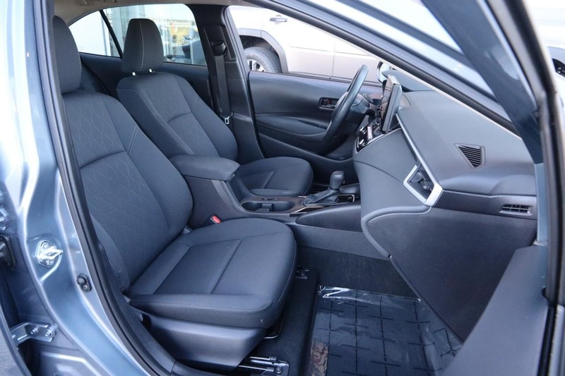 Toyota Corolla Vehicle Full-screen Gallery Image 23