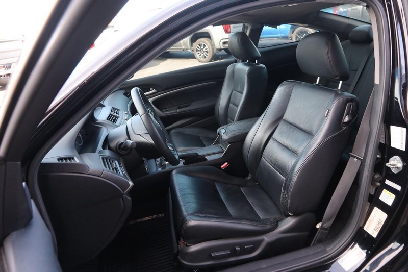 Honda Accord Coupe Vehicle Full-screen Gallery Image 08