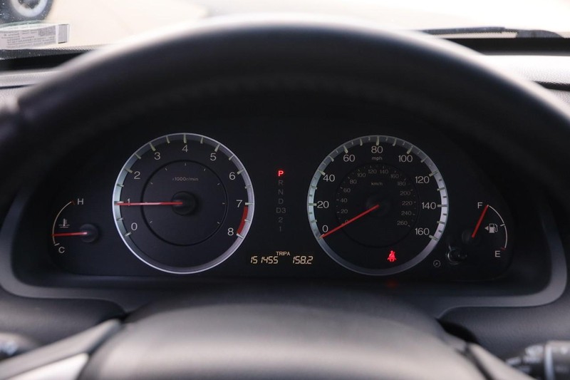 Honda Accord Coupe Vehicle Full-screen Gallery Image 14