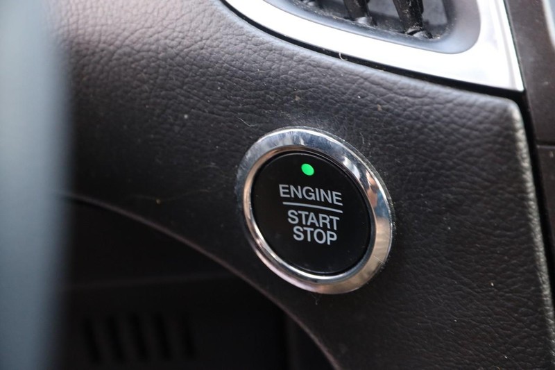 Ford Edge Vehicle Full-screen Gallery Image 16