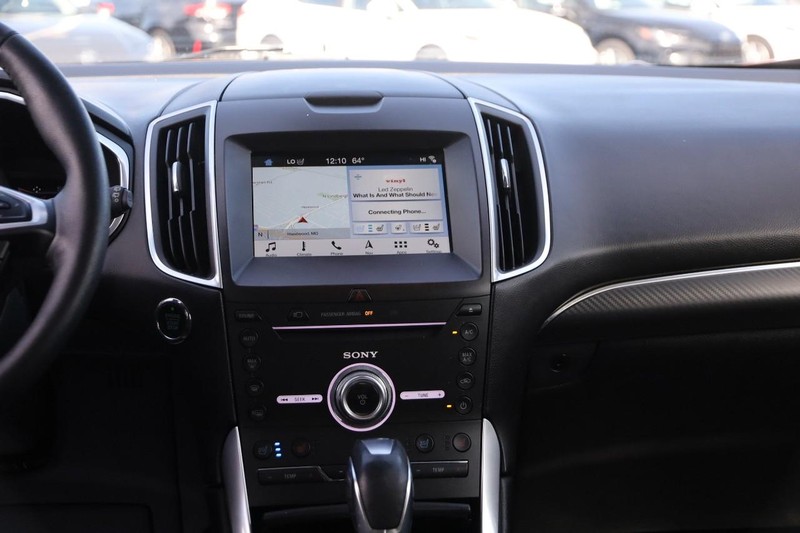 Ford Edge Vehicle Full-screen Gallery Image 26