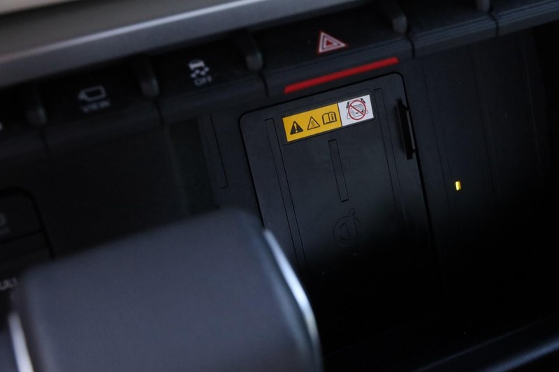 Toyota Tundra 4WD Vehicle Full-screen Gallery Image 20