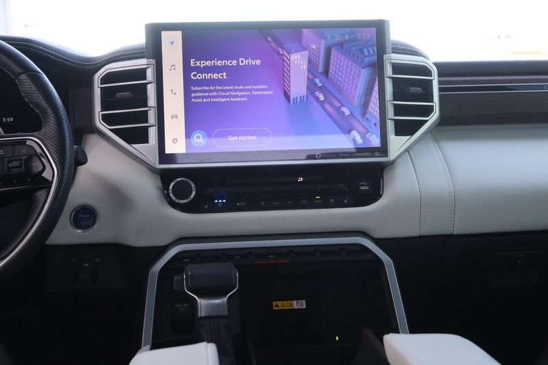 Toyota Tundra 4WD Vehicle Full-screen Gallery Image 25