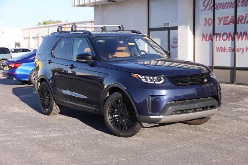 Land Rover Discovery Vehicle Full-screen Gallery Image 2