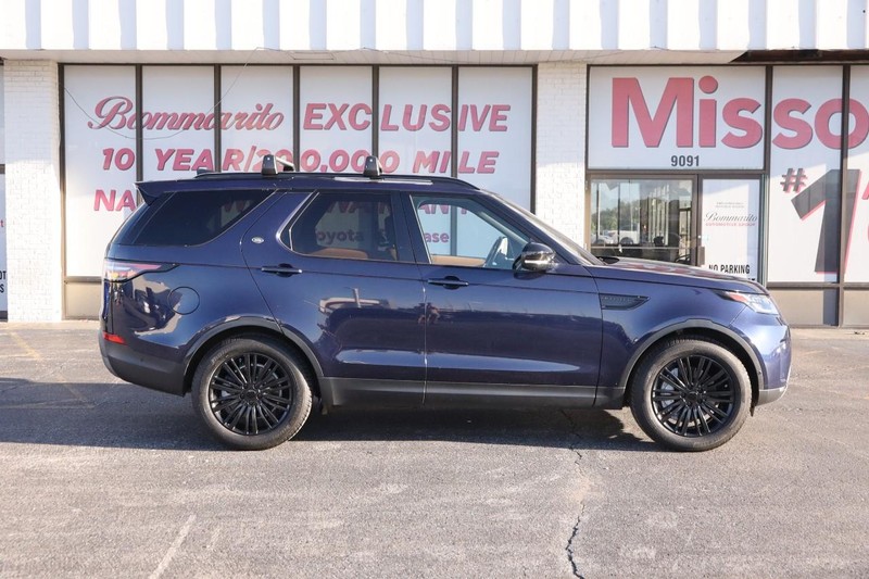 Land Rover Discovery Vehicle Full-screen Gallery Image 5