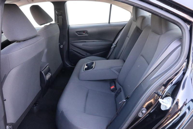 Toyota Corolla Vehicle Full-screen Gallery Image 9