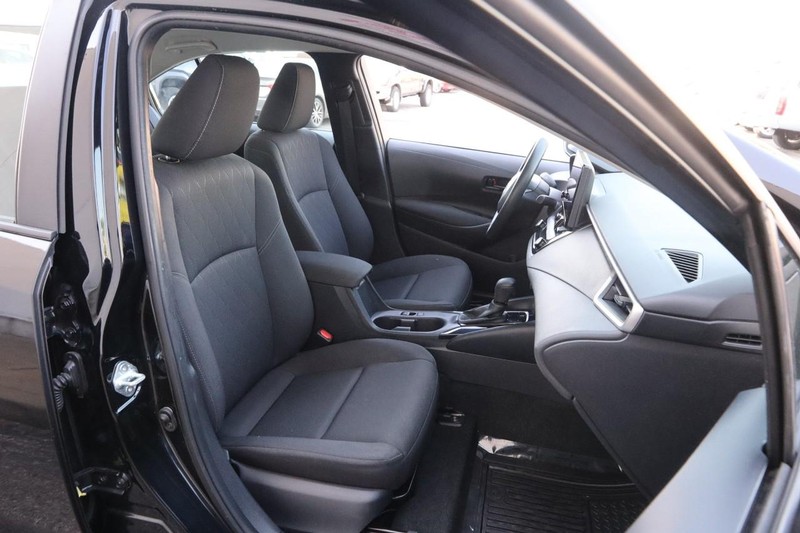 Toyota Corolla Vehicle Full-screen Gallery Image 22