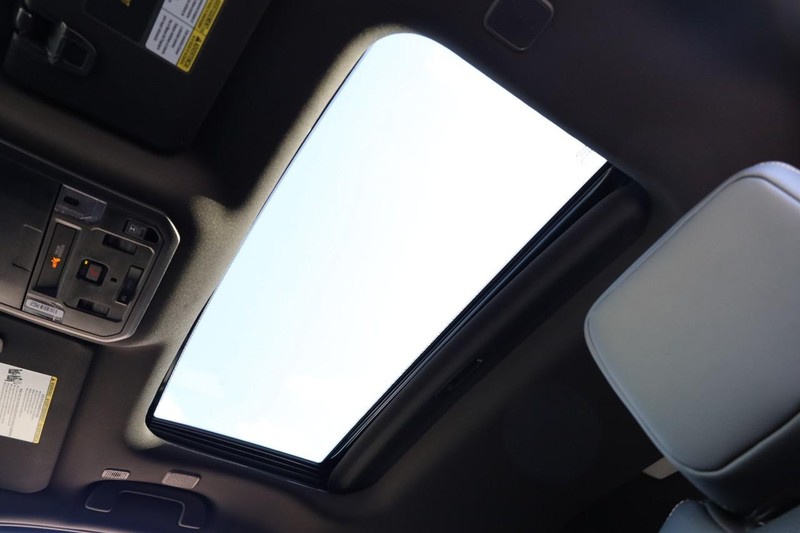 Toyota Tacoma 4WD Vehicle Image 09