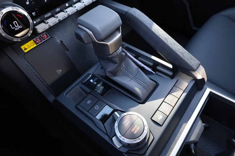 Toyota Tacoma 4WD Vehicle Image 16