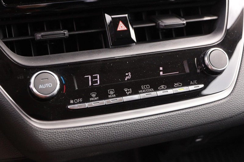 Toyota Corolla Vehicle Image 16