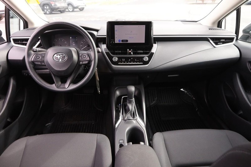 Toyota Corolla Vehicle Image 17