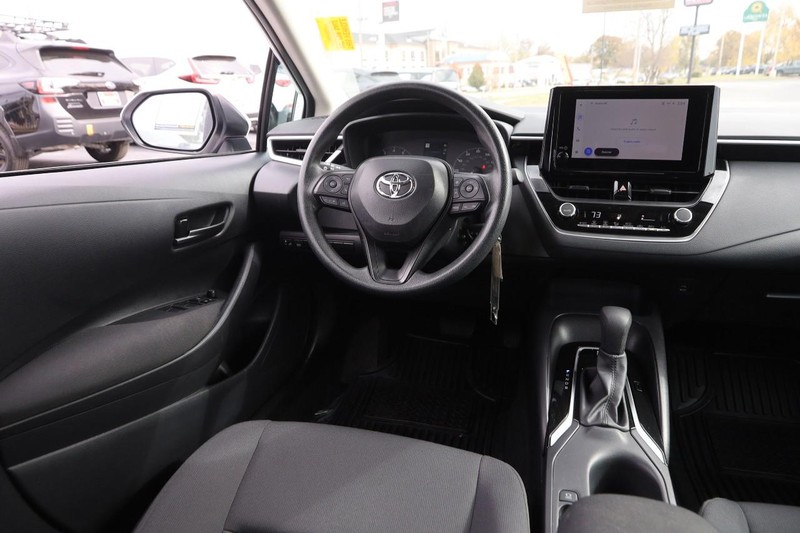 Toyota Corolla Vehicle Image 18