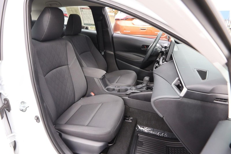 Toyota Corolla Vehicle Image 22