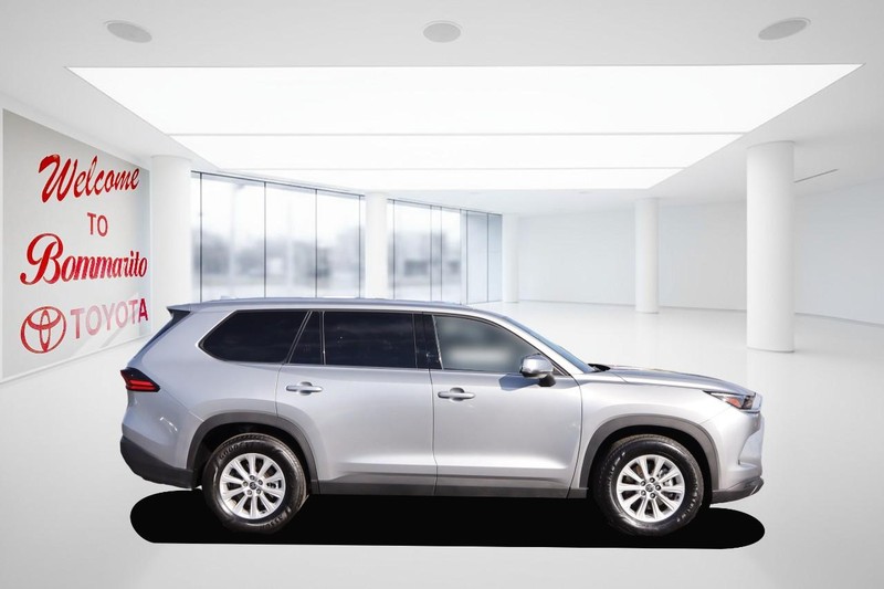 Toyota Grand Highlander Vehicle Image 05