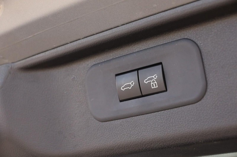 Toyota Grand Highlander Vehicle Image 08