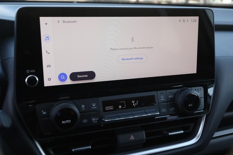 Toyota Grand Highlander Vehicle Image 17