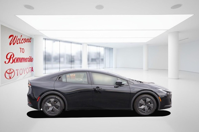 Toyota Prius Vehicle Image 05