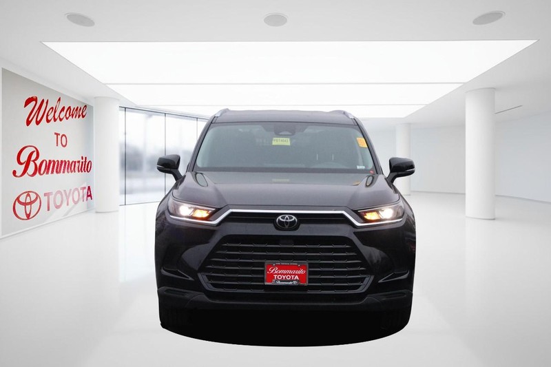 Toyota Grand Highlander Vehicle Image 04