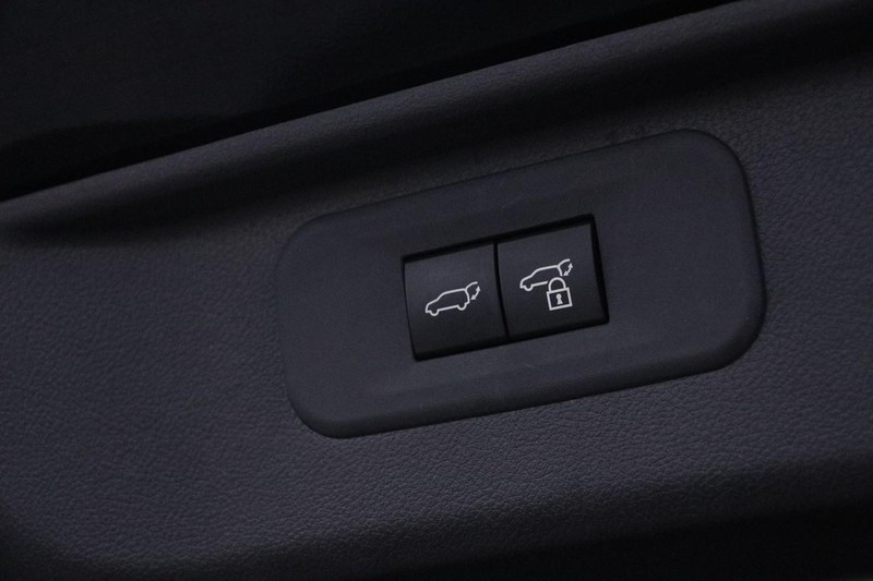 Toyota Grand Highlander Vehicle Image 08