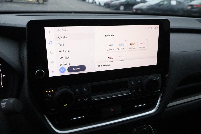 Toyota Grand Highlander Vehicle Image 17