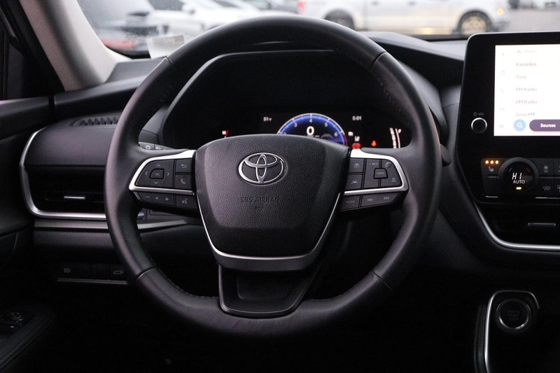 Toyota Grand Highlander Vehicle Image 24