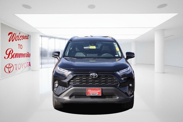 Toyota RAV4 Vehicle Image 04