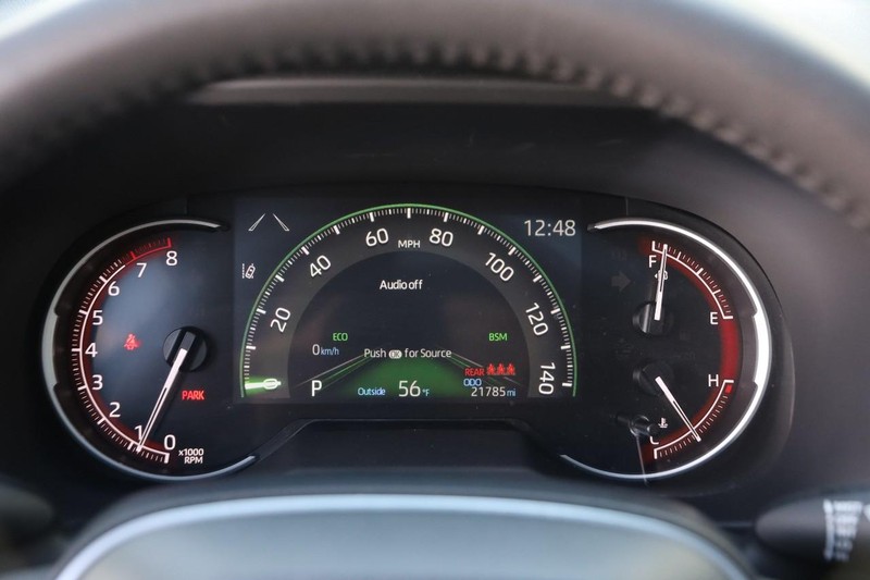 Toyota RAV4 Vehicle Image 15